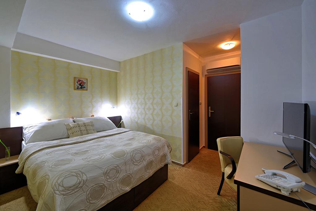 Hotel Saris Bardejov Exterior foto